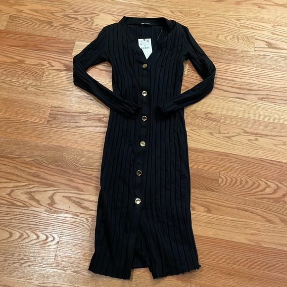Zara Buttoned dress - Picture 2 of 11